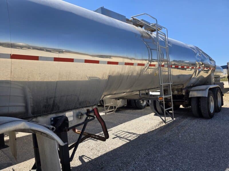 U-4815 1995 Bar-Bel 7000 Gallon Stainless Steel Semi Tanker