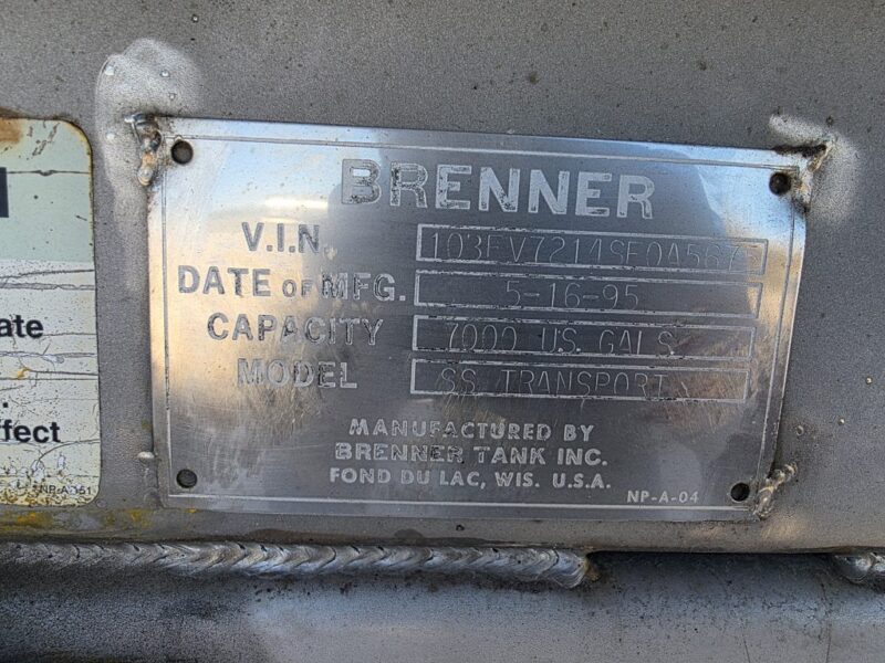 U-4810 1995 Brenner 7000 Gallon Stainless Steel Semi Tanker