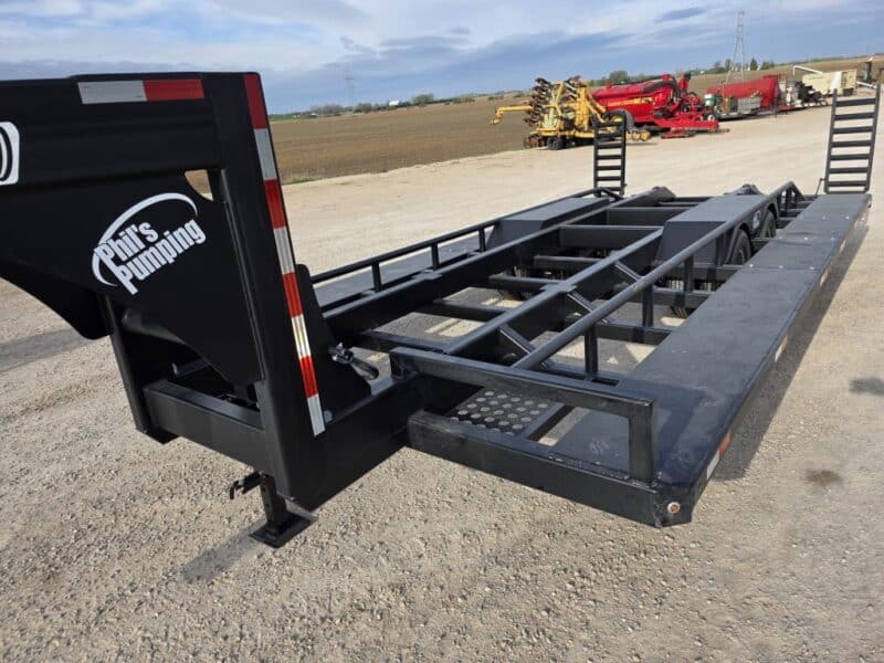 SS EXPRESS Gooseneck Manure Boat Trailer For Wolverine and Crawler Agitation Boats