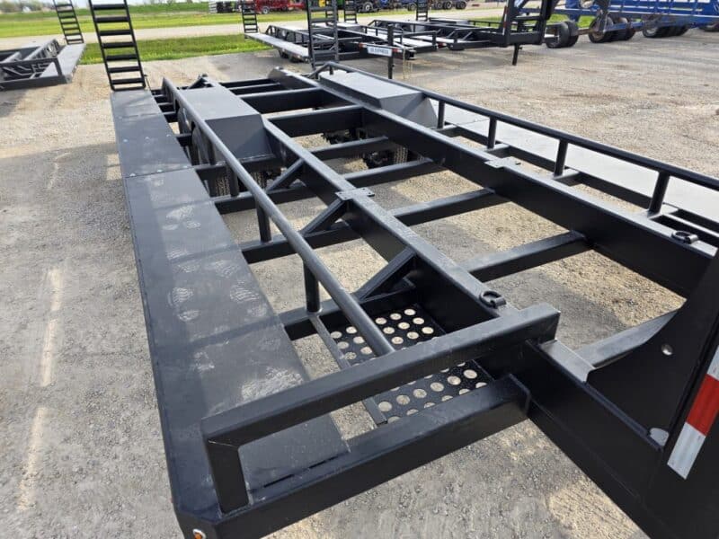 SS EXPRESS Gooseneck Manure Boat Trailer For Wolverine and Crawler Agitation Boats