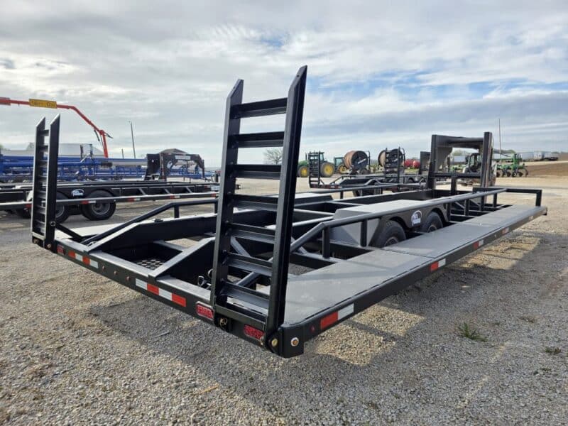 SS EXPRESS Gooseneck Manure Boat Trailer For Wolverine and Crawler Agitation Boats
