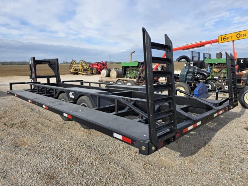 SS EXPRESS Gooseneck Manure Boat Trailer For Wolverine and Crawler Agitation Boats