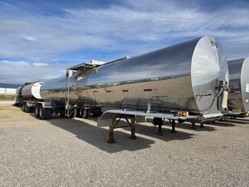 U-4811 1989 Sunshine 7000 Gallon Stainless Steel Semi Tanker