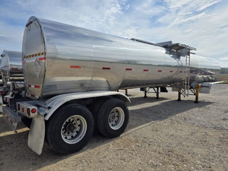 U-4811 1989 Sunshine 7000 Gallon Stainless Steel Semi Tanker