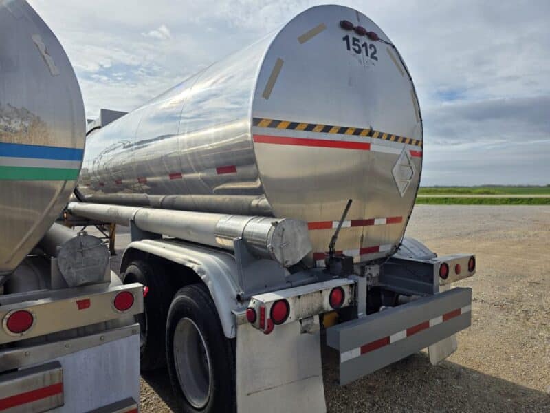 U-4811 1989 Sunshine 7000 Gallon Stainless Steel Semi Tanker