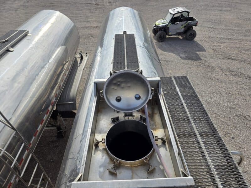U-4811 1989 Sunshine 7000 Gallon Stainless Steel Semi Tanker