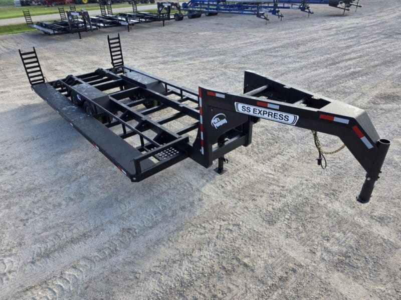 SS EXPRESS Gooseneck Manure Boat Trailer For Wolverine and Crawler Agitation Boats