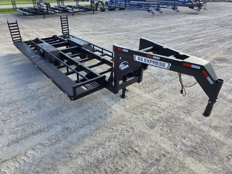 SS EXPRESS Gooseneck Manure Boat Trailer For Wolverine and Crawler Agitation Boats