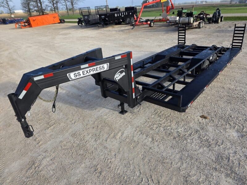 SS EXPRESS Gooseneck Manure Boat Trailer For Wolverine and Crawler Agitation Boats