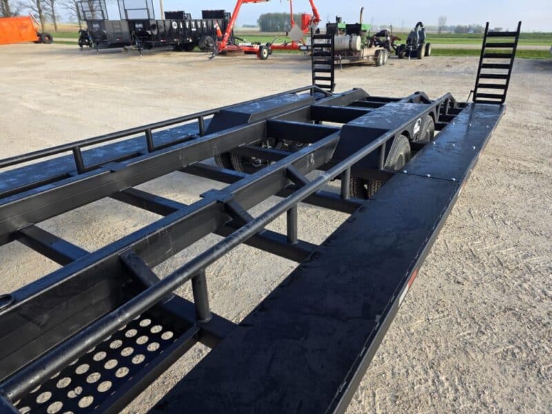 SS EXPRESS Gooseneck Manure Boat Trailer For Wolverine and Crawler Agitation Boats