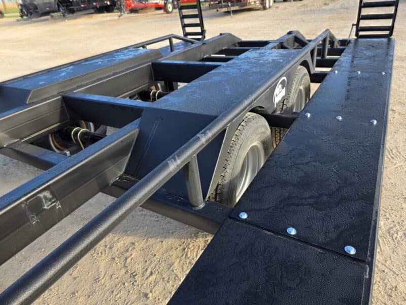 SS EXPRESS Gooseneck Manure Boat Trailer For Wolverine and Crawler Agitation Boats
