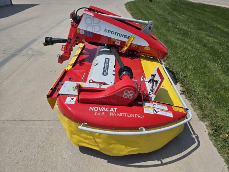 Pottinger Front Mower Novacat 351 Alpha Motion w. Rubber Roller Conditioners