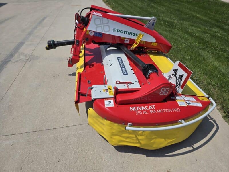 Pottinger Front Mower Novacat 351 Alpha Motion w. Rubber Roller Conditioners