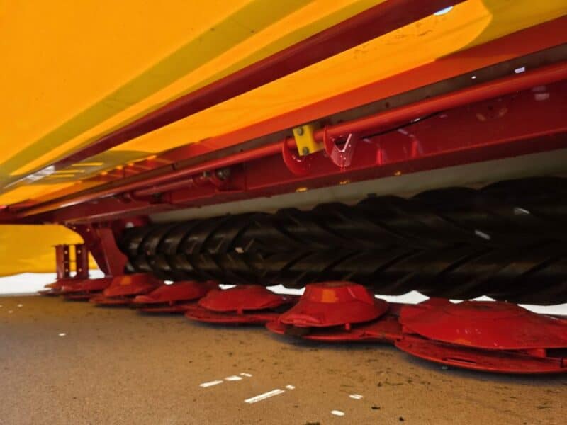 Pottinger Front Mower Novacat 351 Alpha Motion w. Rubber Roller Conditioners