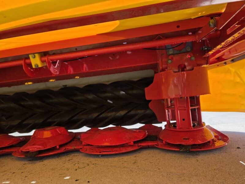 Pottinger Front Mower Novacat 351 Alpha Motion w. Rubber Roller Conditioners