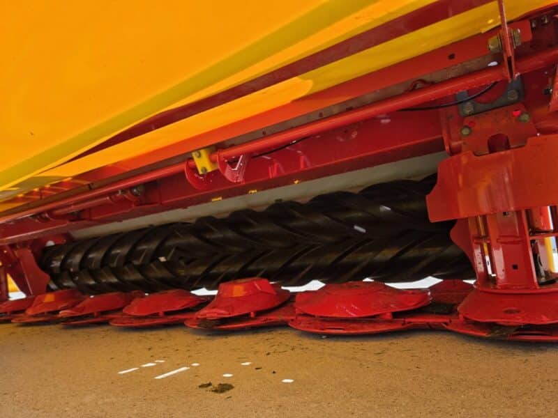 Pottinger Front Mower Novacat 351 Alpha Motion w. Rubber Roller Conditioners