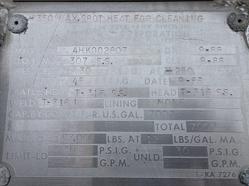 U-4817 1986 Bulk 7000 Gallon Stainless Steel Semi Tanker- Center Unload
