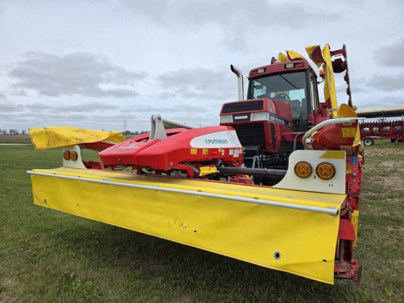 Case 7150 with Front 3 PT and PTO w. Triple Mower
