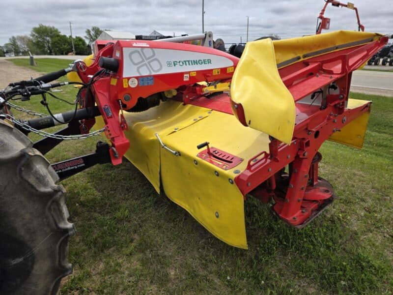 Case 7150 with Front 3 PT and PTO w. Triple Mower