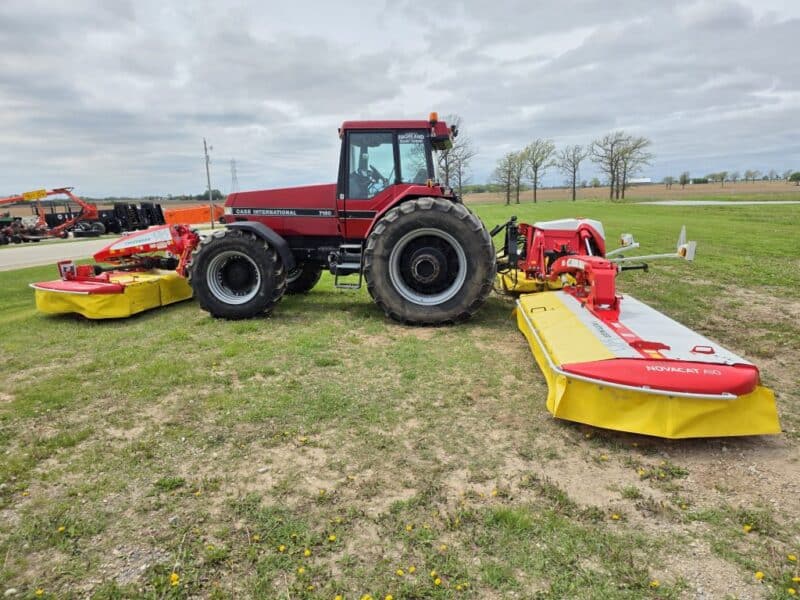 Case 7150 with Front 3 PT and PTO w. Triple Mower