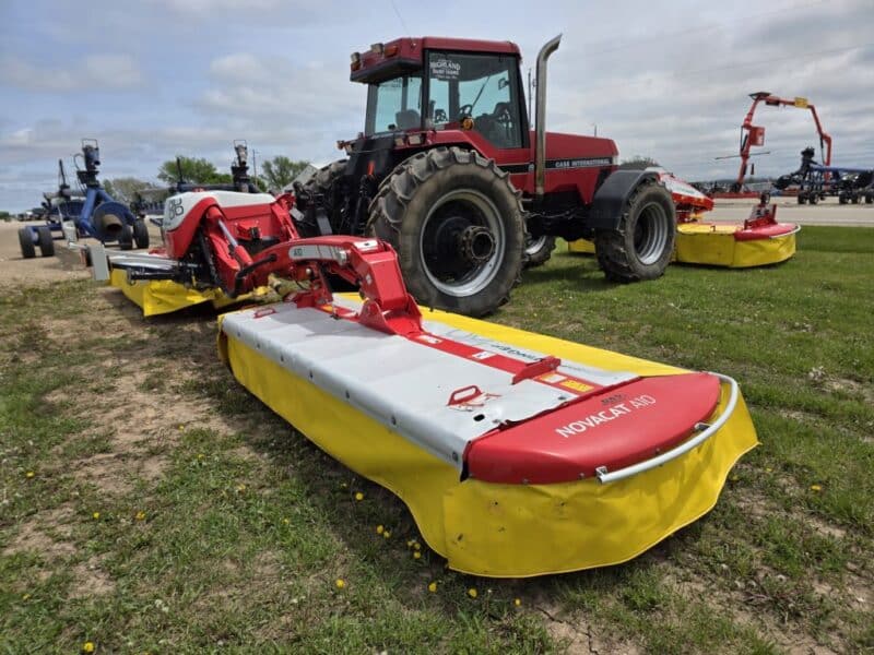 Case 7150 with Front 3 PT and PTO w. Triple Mower