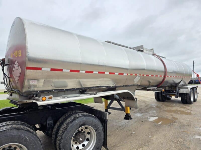 U-4813 1988 Brenner 7000 Gallon Stainless Steel Semi Tanker