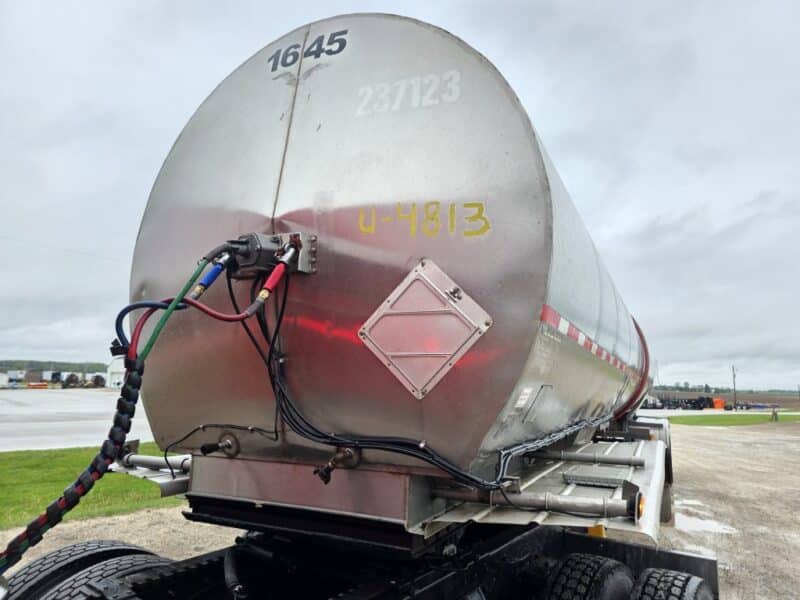 U-4813 1988 Brenner 7000 Gallon Stainless Steel Semi Tanker