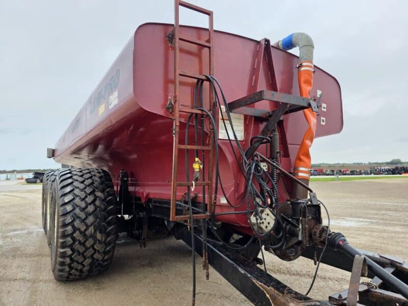 7400 Gallon TriAxle Balzer Tanker