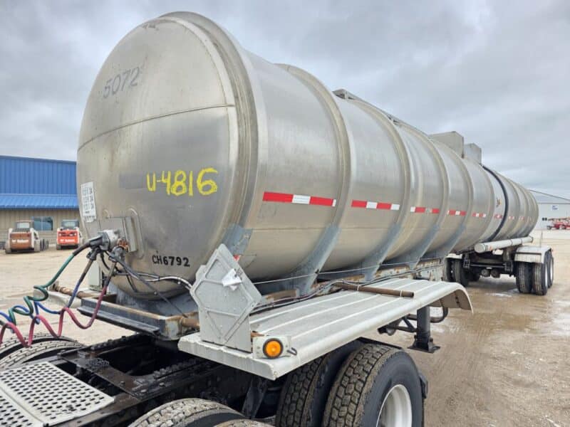 U-4816 1982 Heil 7500 Gallon Stainless Steel Semi Tanker