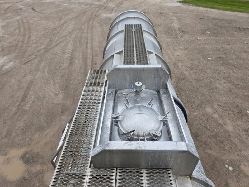 U-4816 1982 Heil 7500 Gallon Stainless Steel Semi Tanker