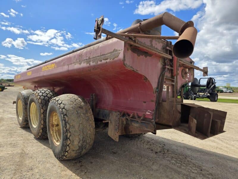 7400 Gallon TriAxle Balzer Tanker