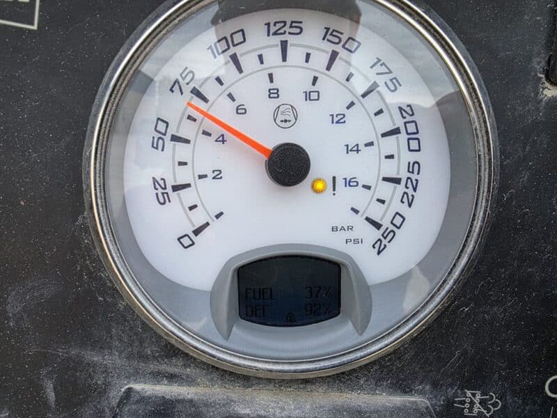 AC-84 425 CFM 2019 Doosan 4.5L Cummins Engine Air Compressor