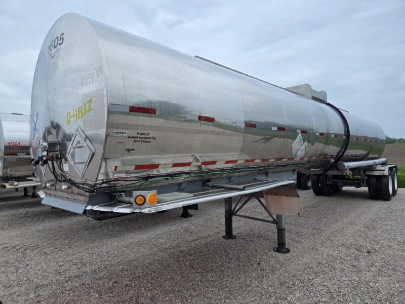 U-4812 1994 Krohnert 6000 Gallon Stainless Steel Semi Tanker