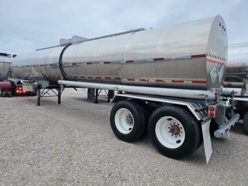 U-4812 1994 Krohnert 6000 Gallon Stainless Steel Semi Tanker