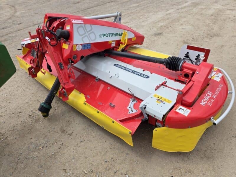 Pottinger Novacat V10000 RC Triple Mower with 351 Alpha Motion Front Mower