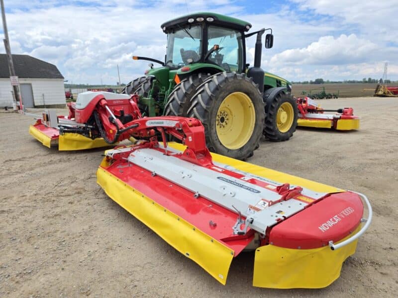 Pottinger Novacat V10000 RC Triple Mower with 351 Alpha Motion Front Mower