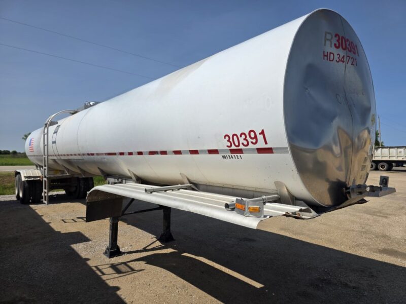 U-4818 2003 West Mark 6700 Gallon Stainless Steel Semi Tanker