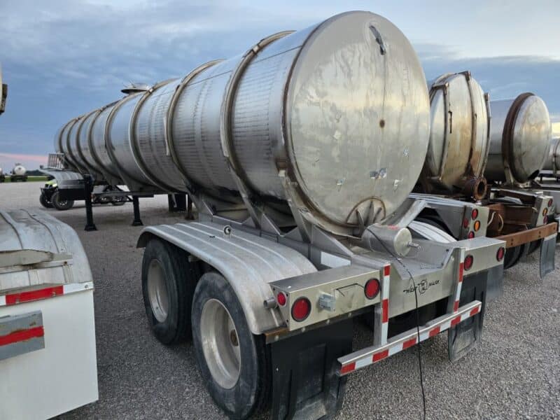U-4818 2003 West Mark 6700 Gallon Stainless Steel Semi Tanker