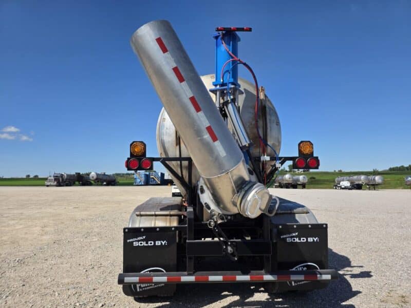 U-4815 1995 Bar-Bel 7000 Gallon Stainless Steel Semi Tanker