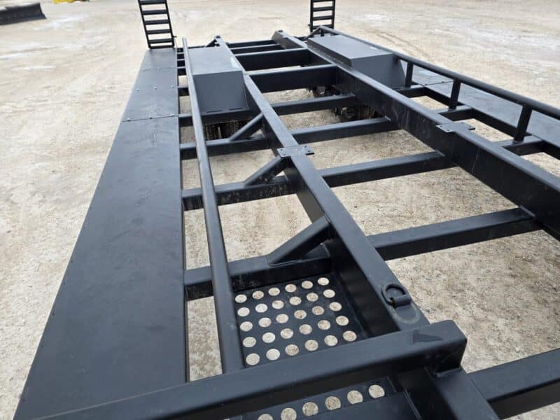 SS EXPRESS Gooseneck Manure Boat Trailer For Wolverine and Crawler Agitation Boats