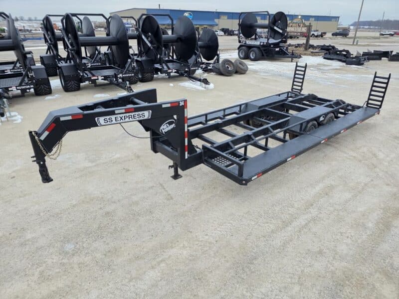 SS EXPRESS Gooseneck Manure Boat Trailer For Wolverine and Crawler Agitation Boats