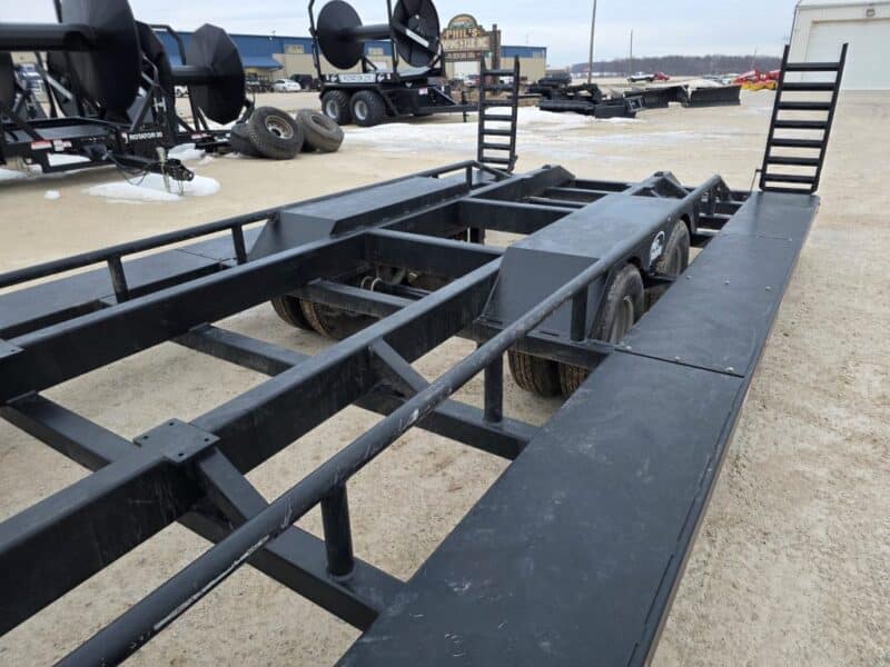 SS EXPRESS Gooseneck Manure Boat Trailer For Wolverine and Crawler Agitation Boats