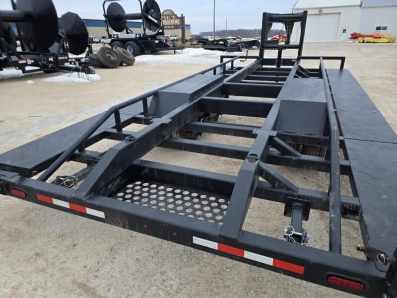 SS EXPRESS Gooseneck Manure Boat Trailer For Wolverine and Crawler Agitation Boats