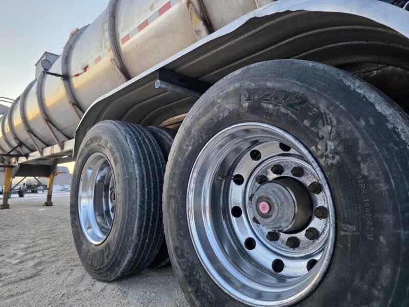 U-4811 1989 Sunshine 7000 Gallon Stainless Steel Semi Tanker