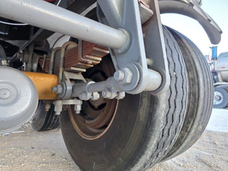 U-4811 1989 Sunshine 7000 Gallon Stainless Steel Semi Tanker