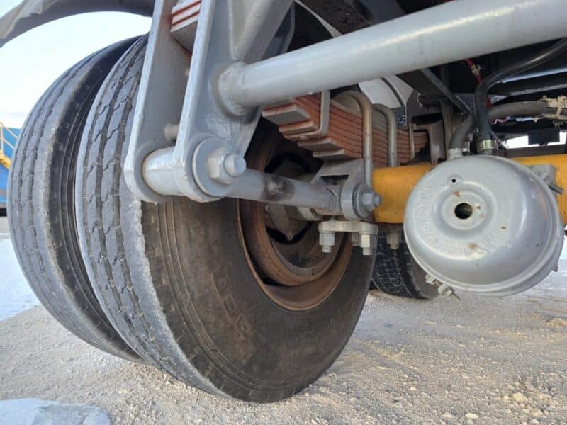 U-4811 1989 Sunshine 7000 Gallon Stainless Steel Semi Tanker