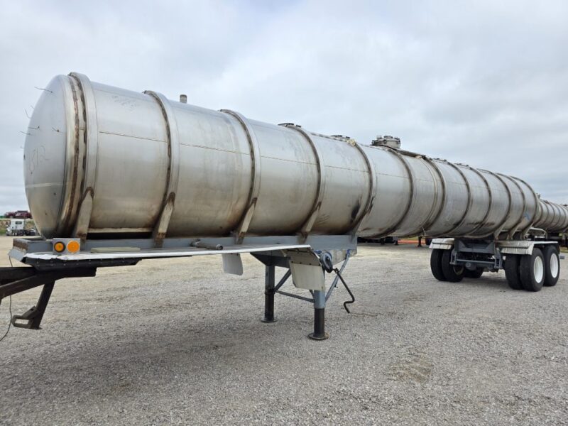 U-4812 1994 Krohnert 6000 Gallon Stainless Steel Semi Tanker