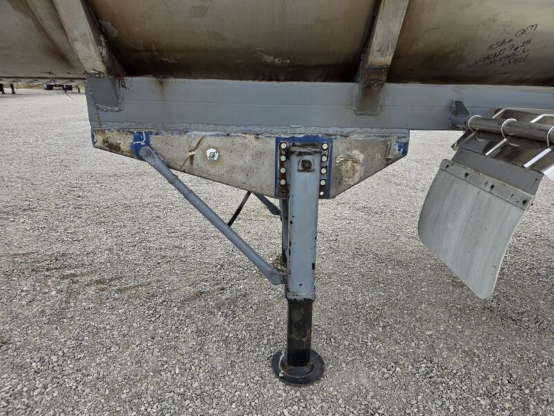 U-4812 1994 Krohnert 6000 Gallon Stainless Steel Semi Tanker