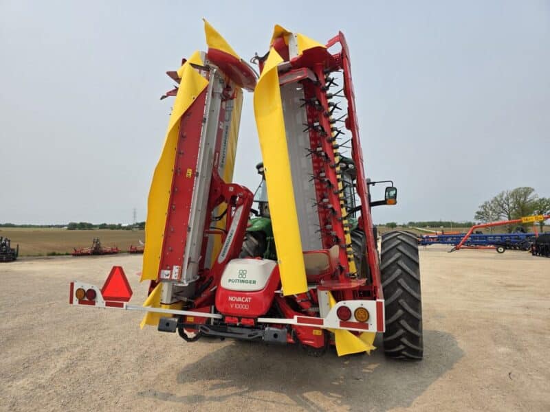 Pottinger Novacat V10000 ED Triple Mower with 351 Alpha Motion Front Mower