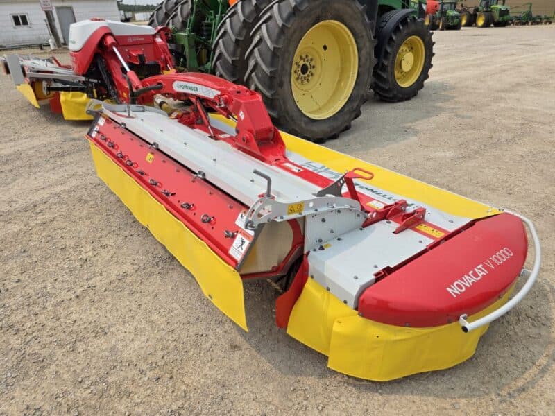 Pottinger Novacat V10000 ED Triple Mower with 351 Alpha Motion Front Mower